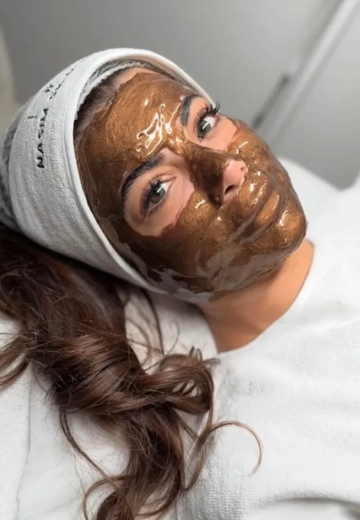فیشیال و پاکسازی پوست صورت و بدن